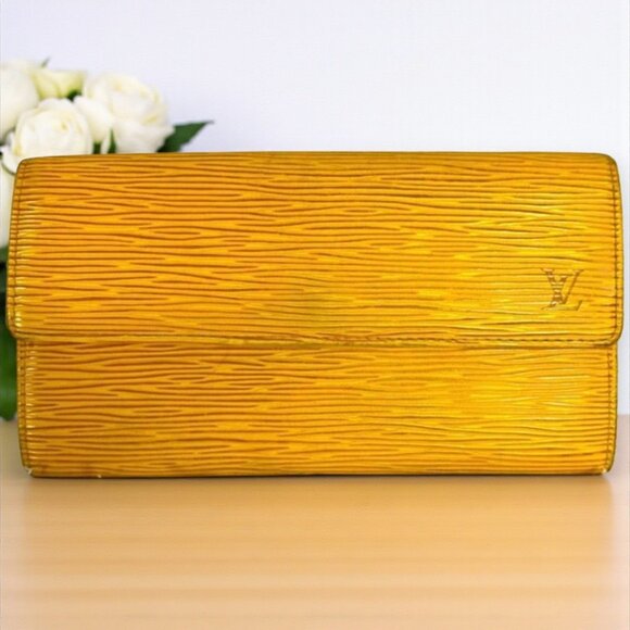 Louis Vuitton EPI Leather Porte Tresor International Tassel Yellow Wallet w/COA - Picture 10 of 10